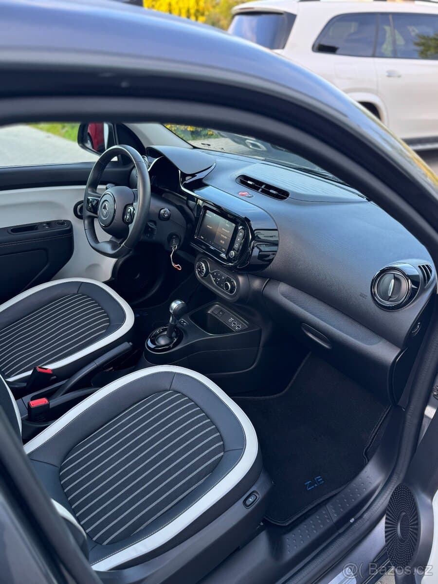 2021 Renault TWINGO - 15