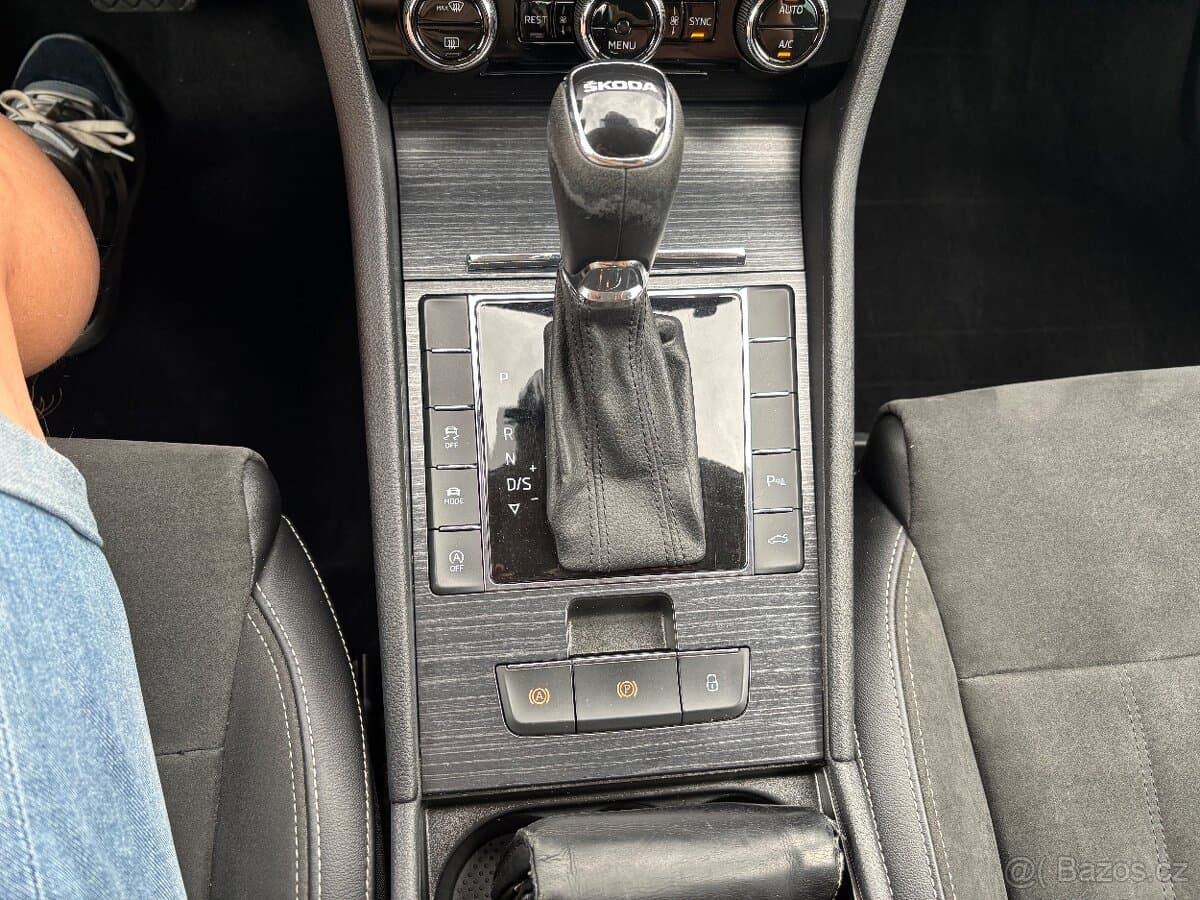 2023 Škoda SUPERB - 15