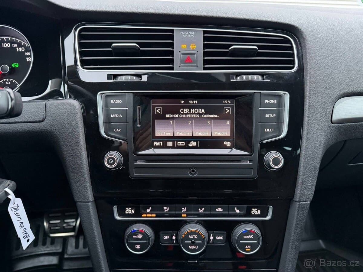 Volkswagen GOLF - 15