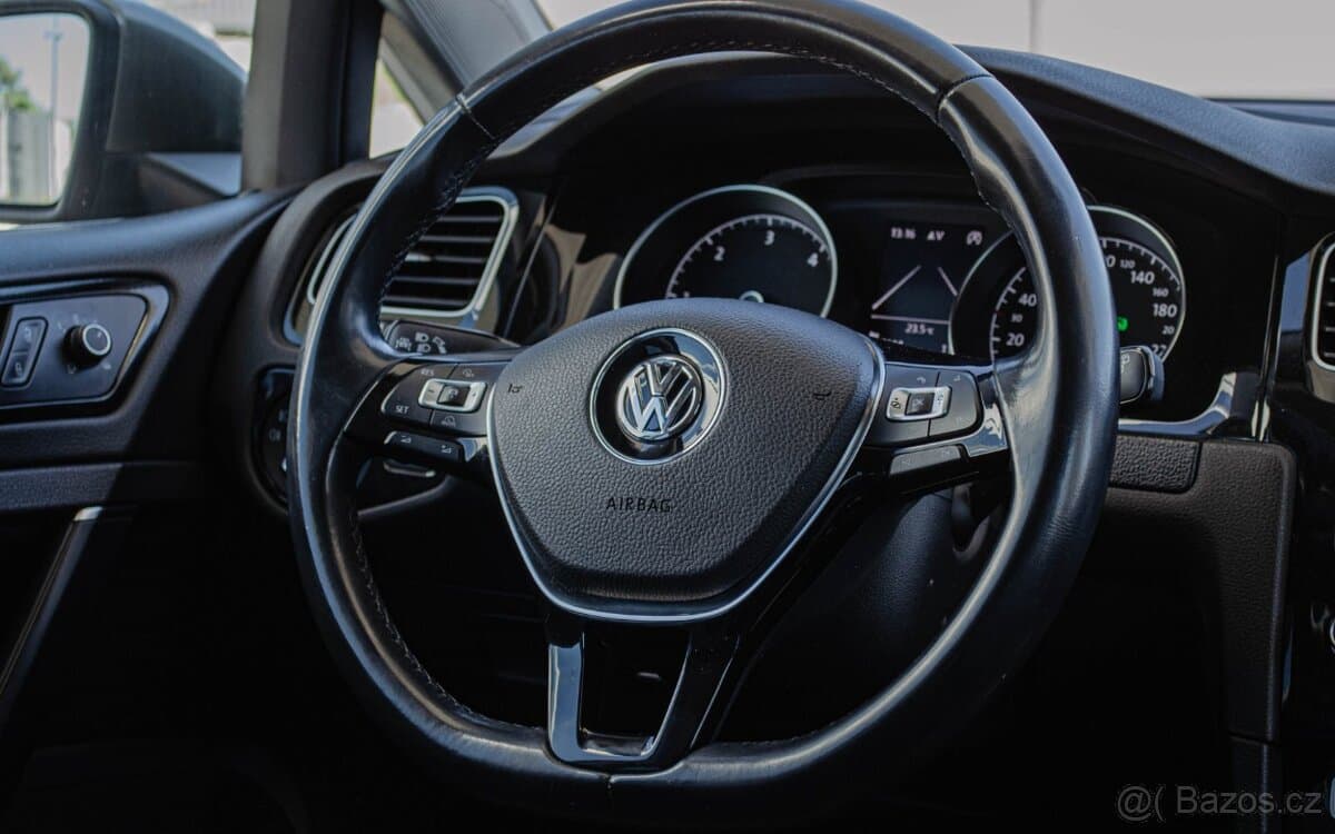 2015 Volkswagen GOLF - 15