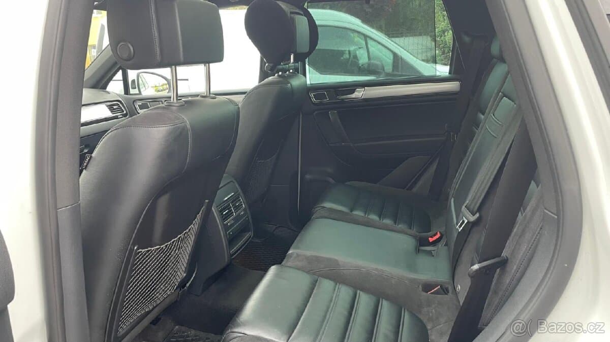 2016 Volkswagen TOUAREG - 15
