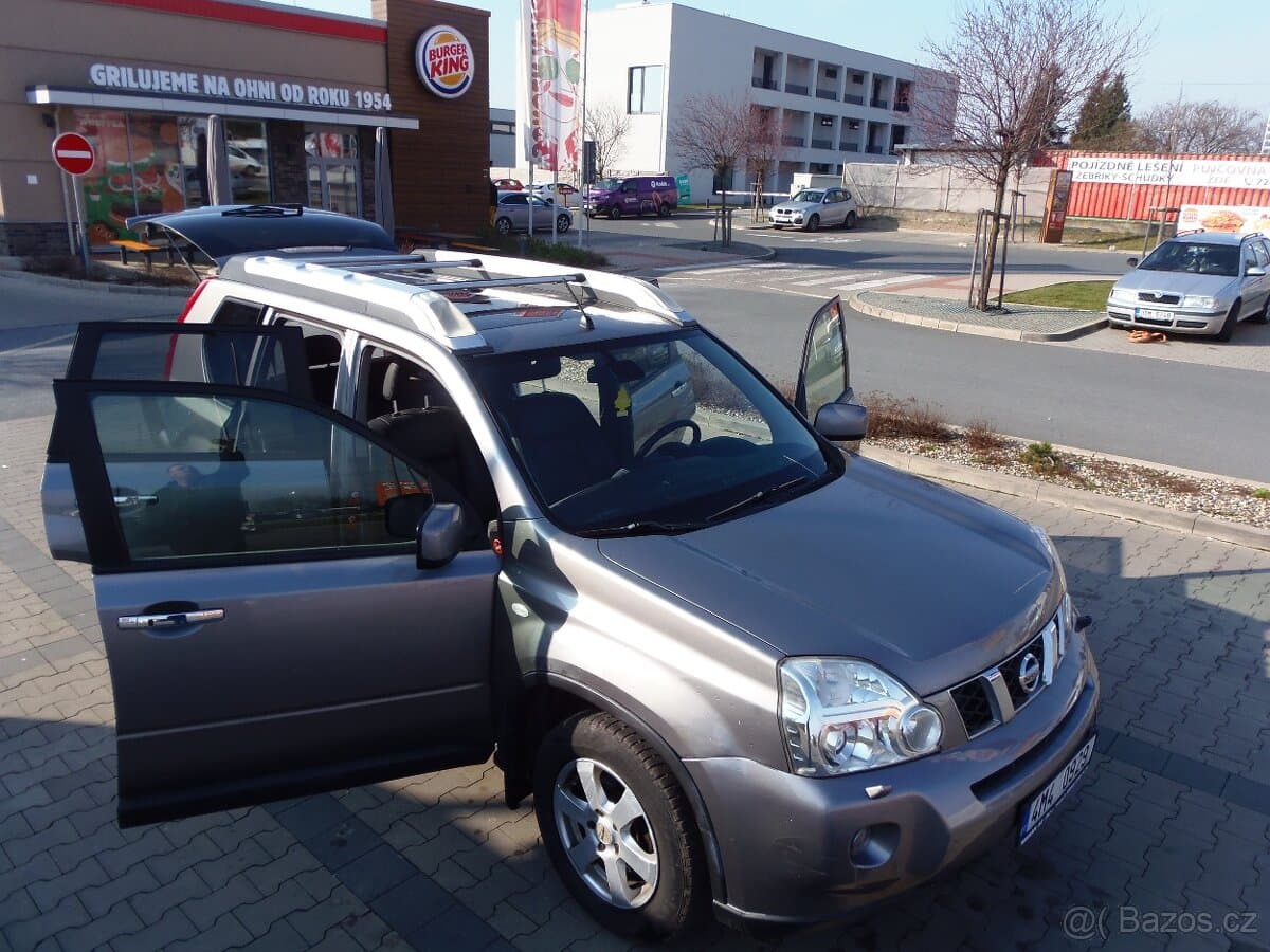 2010 Nissan X-TRAIL - 15