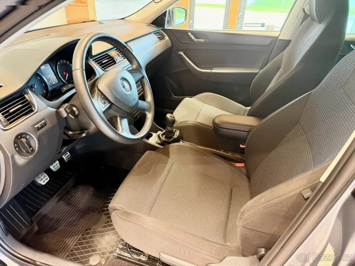 2013 Škoda RAPID - 15