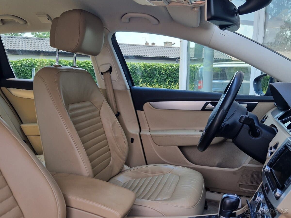 2012 Volkswagen PASSAT - 15