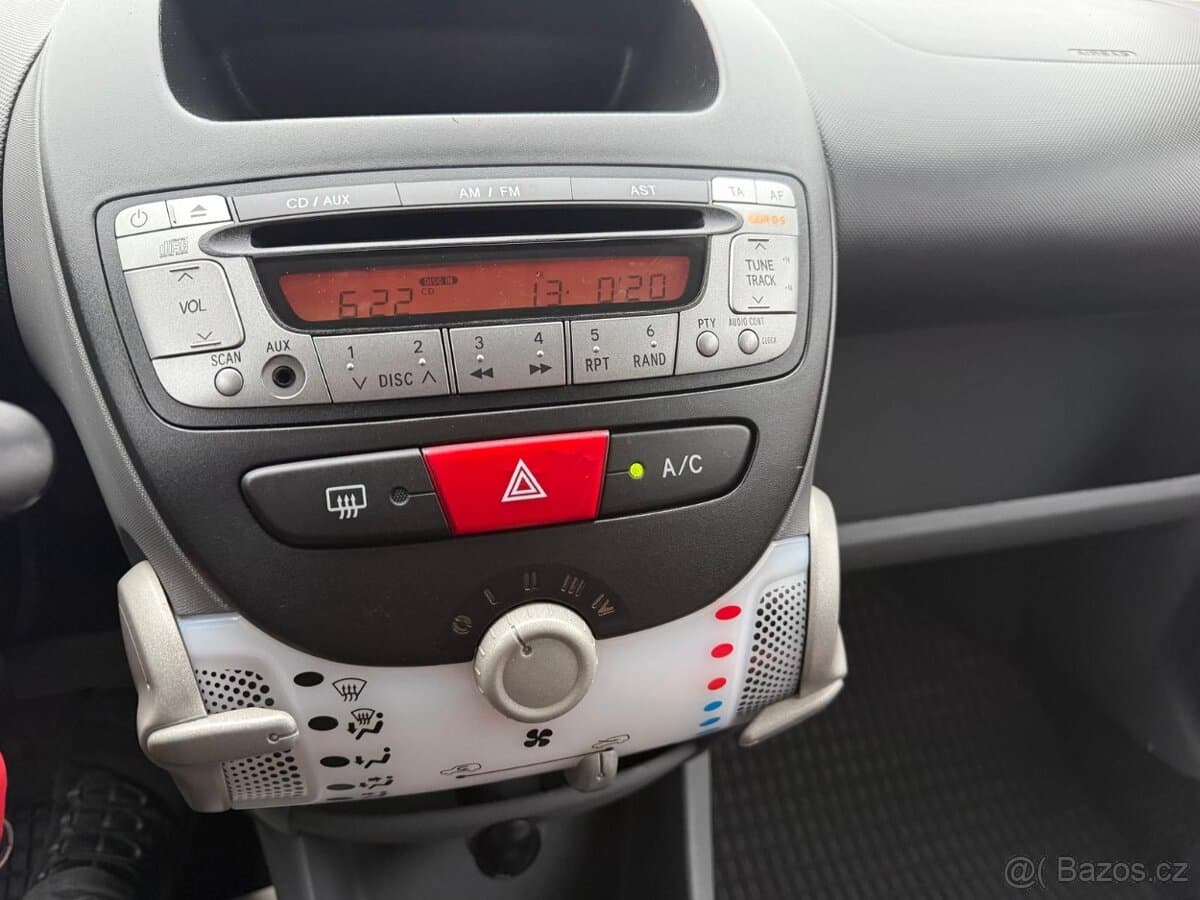 2009 Peugeot 107 - 15
