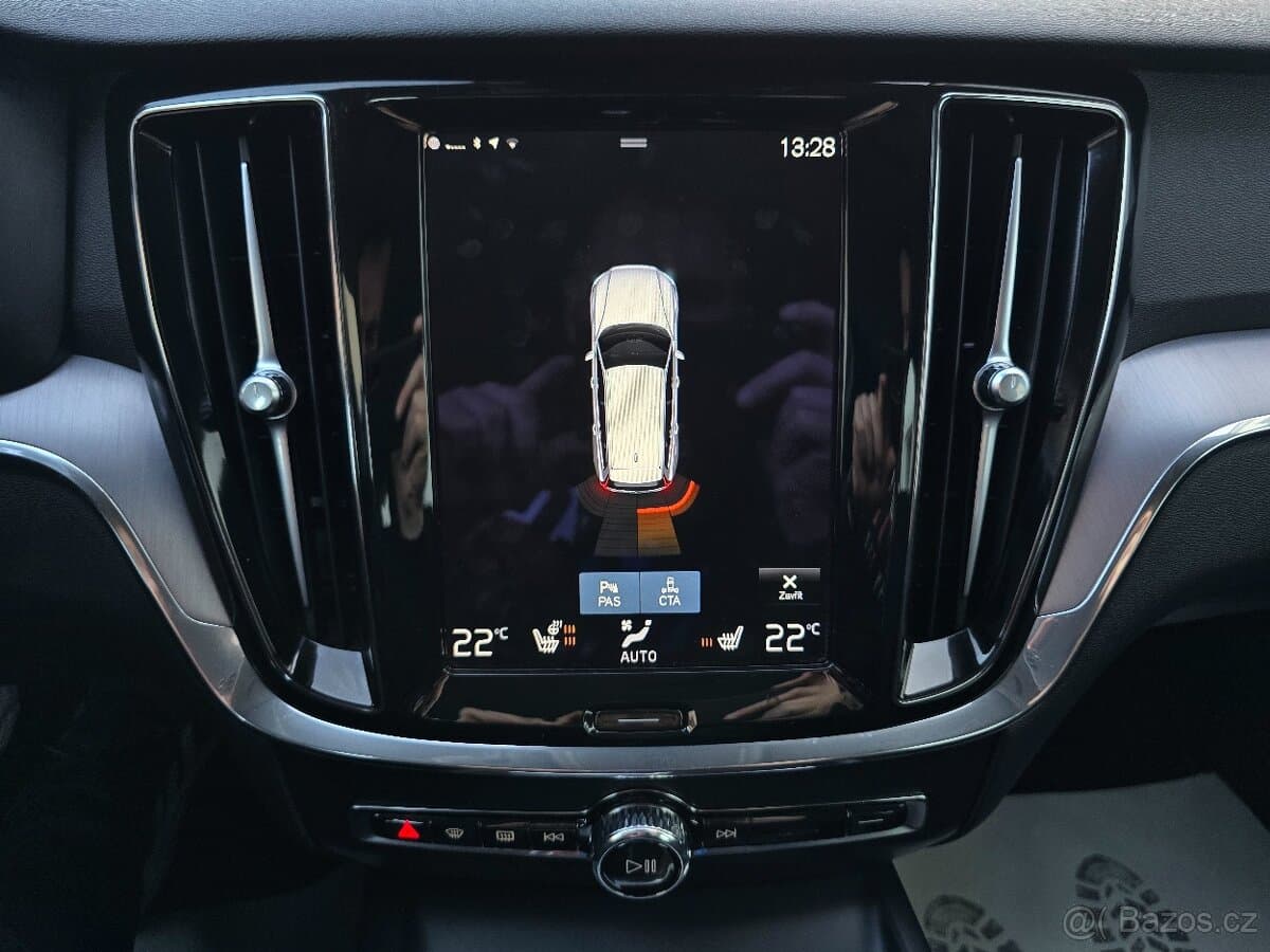 2021 Volvo V60 - 15