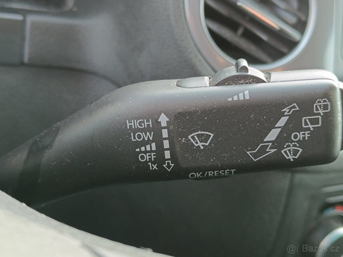 2011 Volkswagen TIGUAN - 15