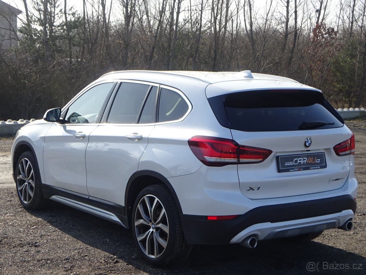 2020 BMW X1 - 15