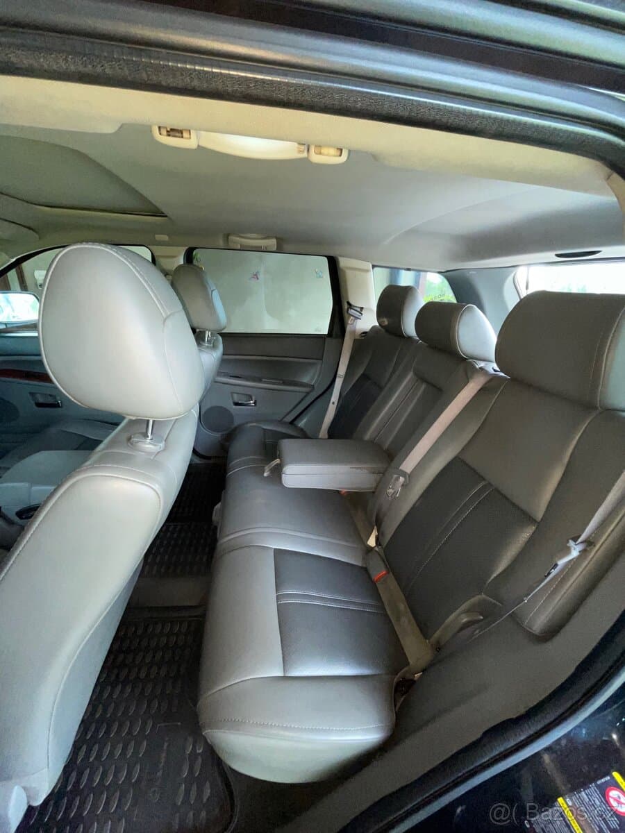 2005 Jeep CHEROKEE - 15