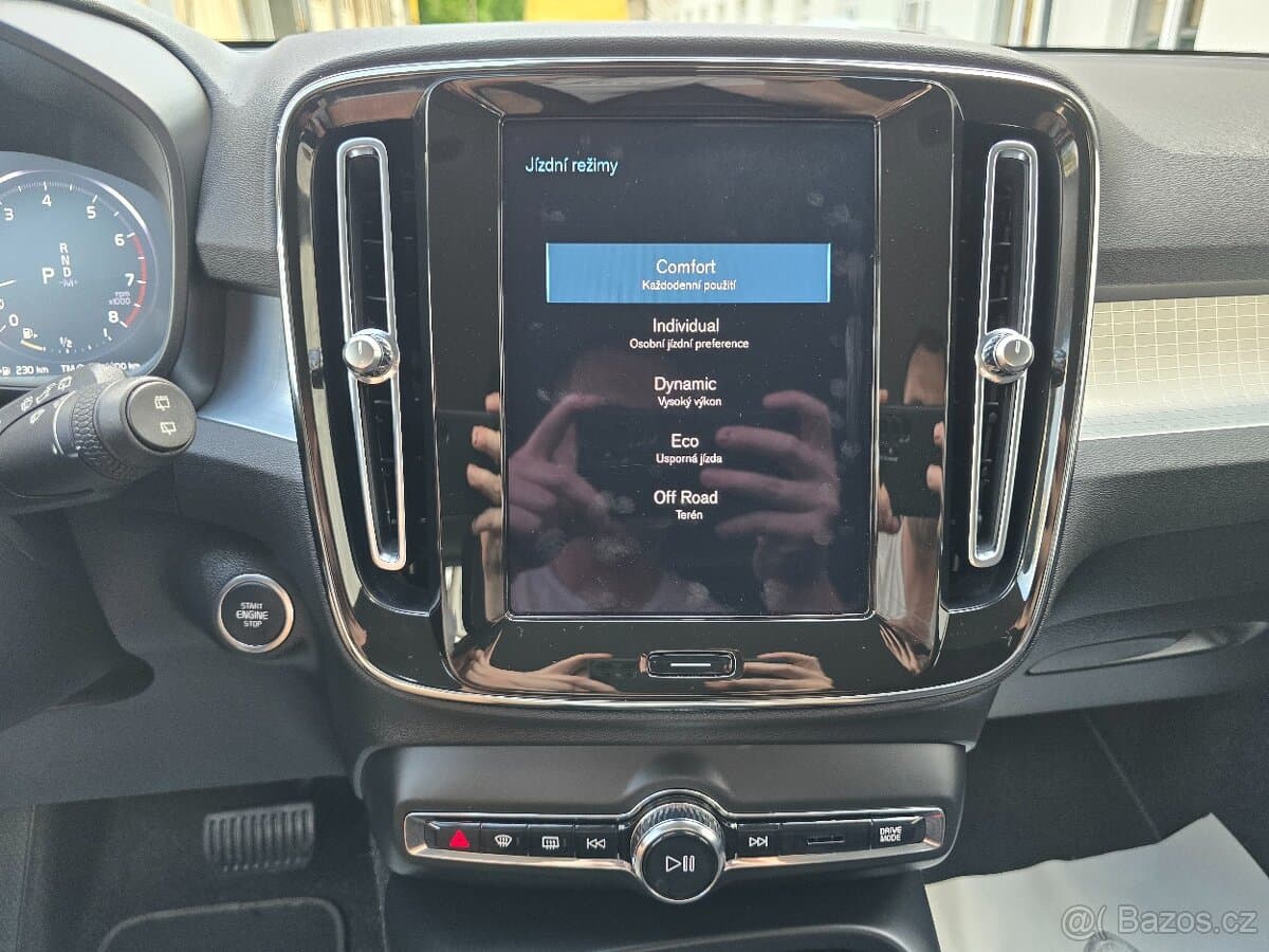 2021 Volvo XC40 - 15