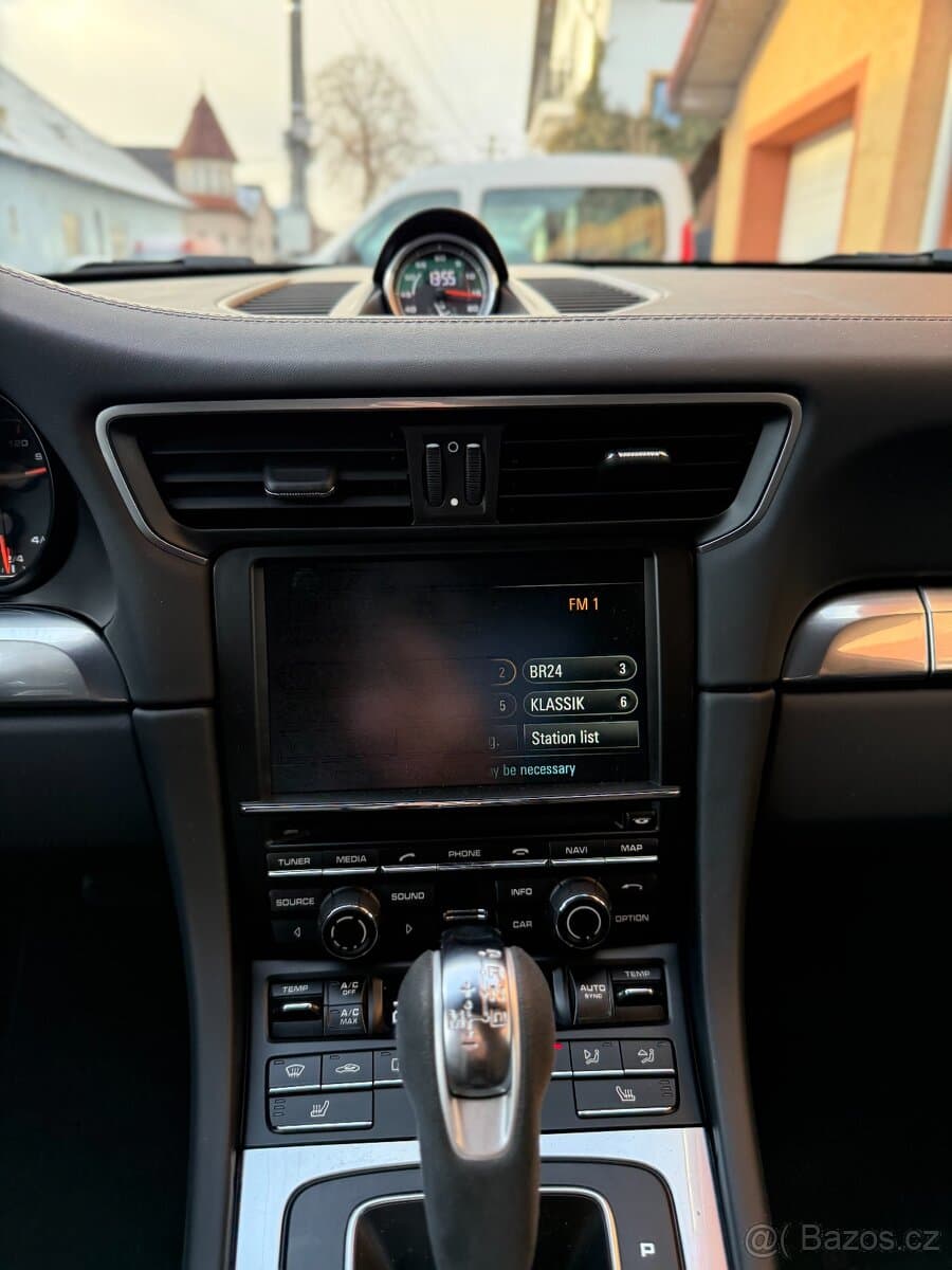2014 Porsche 911 - 15