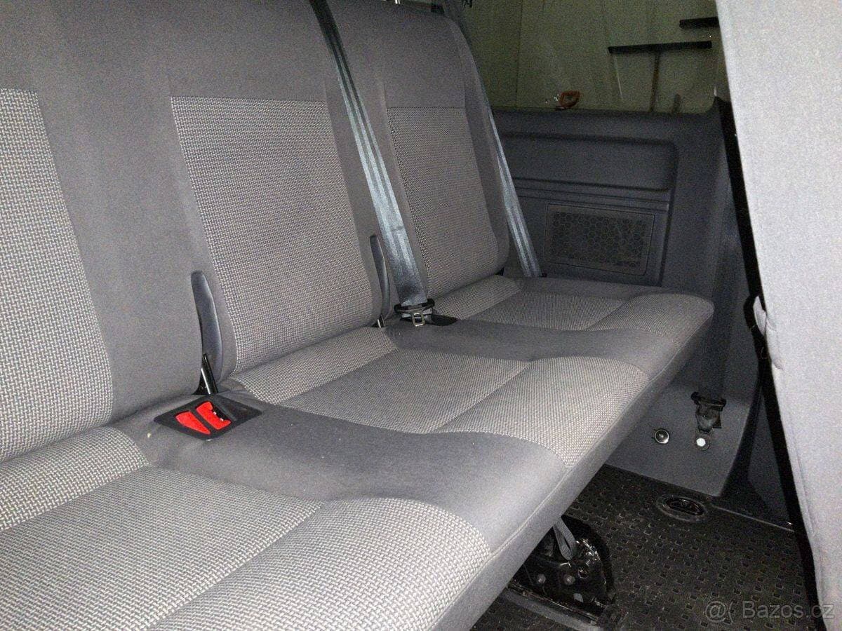 2011 Volkswagen CARAVELLE - 15
