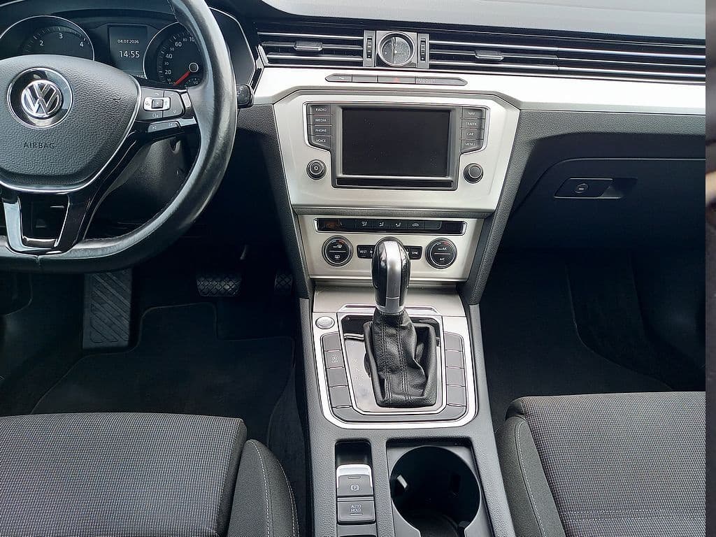 2016 Volkswagen PASSAT - 15