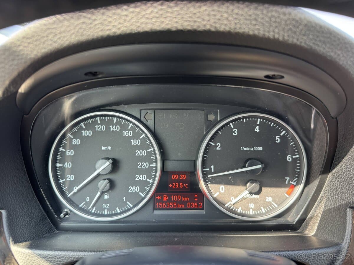 2010 BMW 3-SERIES - 15