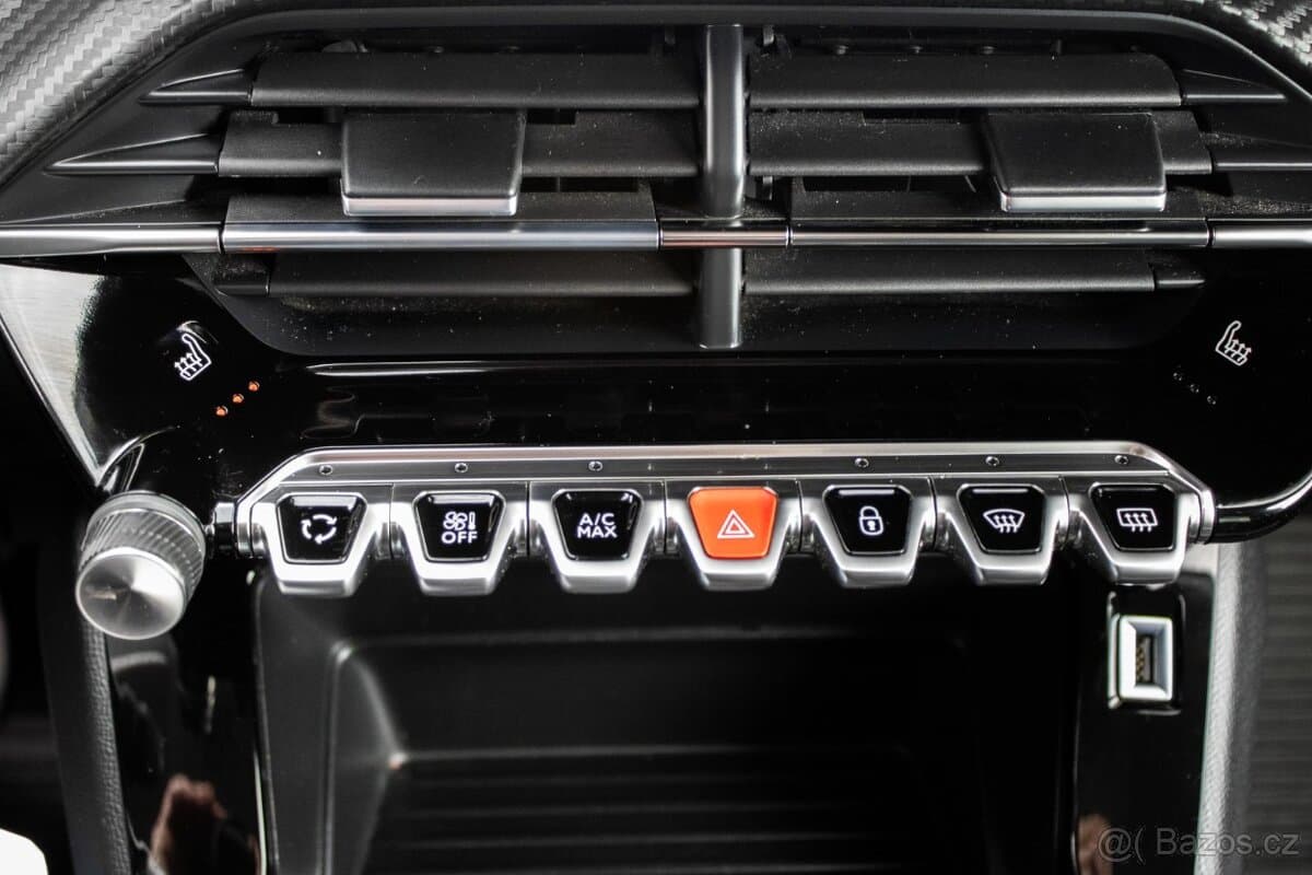 2020 Peugeot 208 - 15