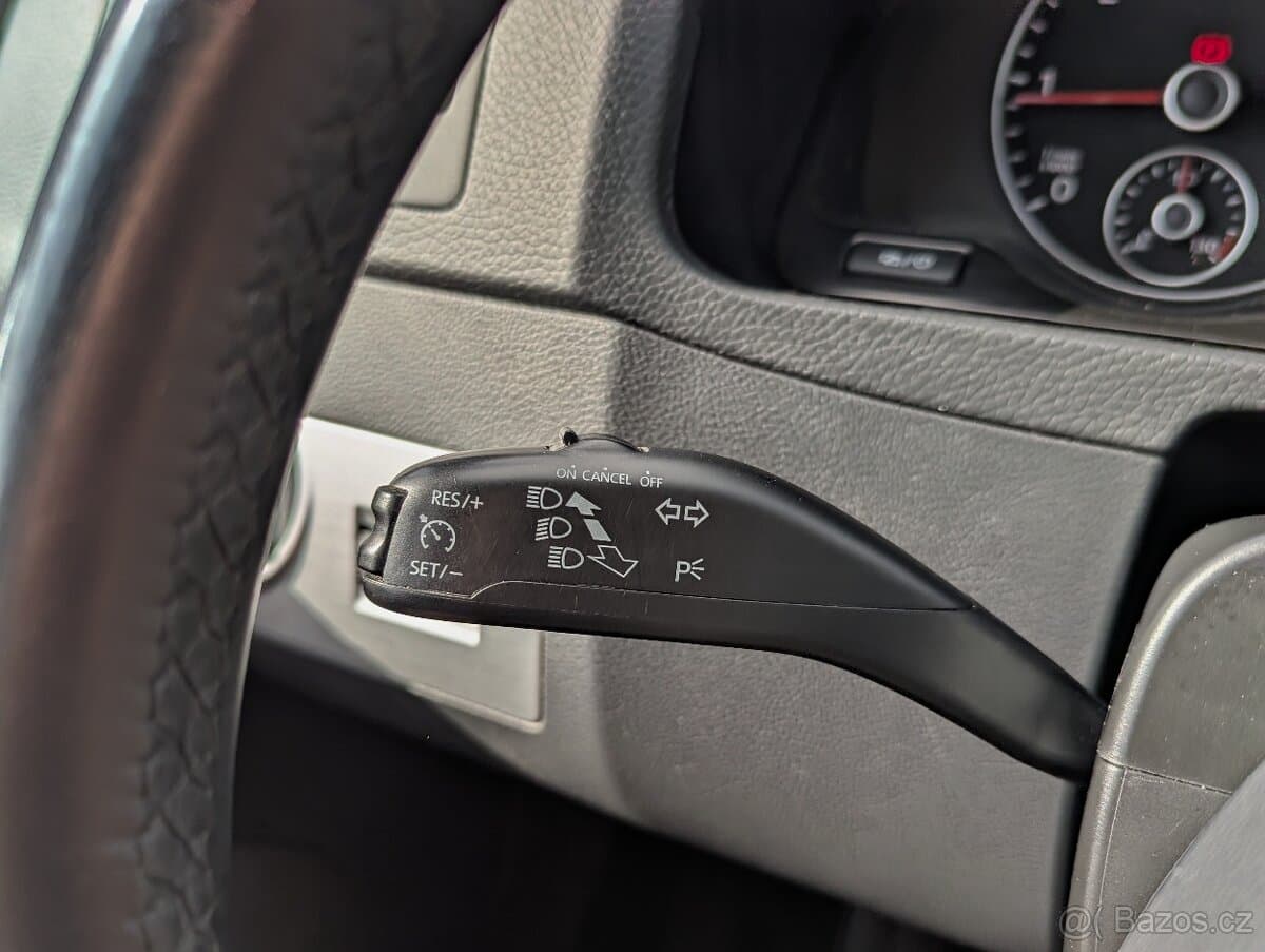 2015 Volkswagen MULTIVAN - 15