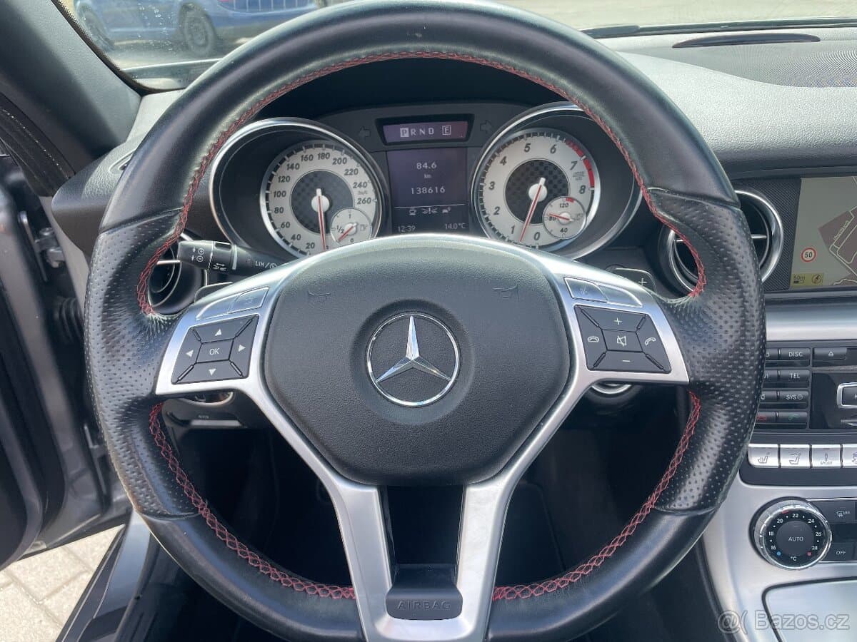 2011 Mercedes-Benz SL - 15