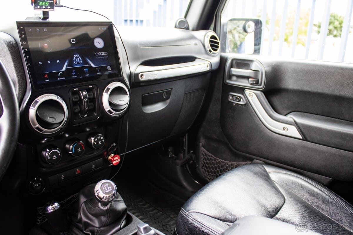 2013 Jeep WRANGLER - 15