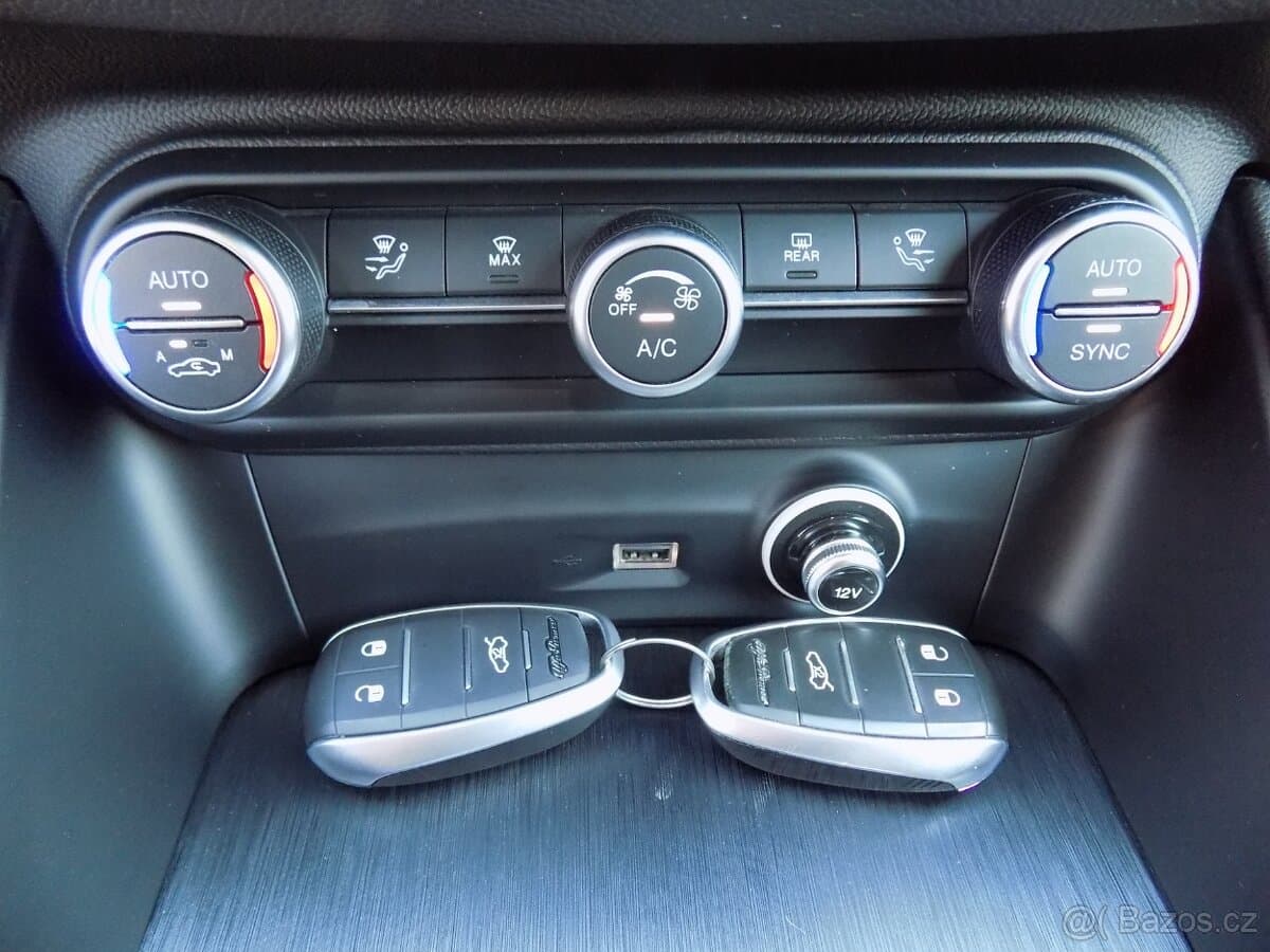 2021 Alfa Romeo STELVIO - 15