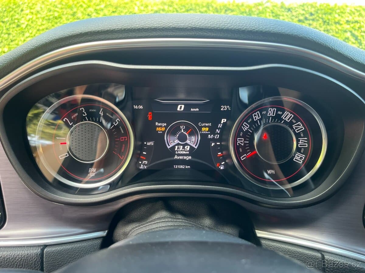 2015 Dodge CHALLENGER - 15