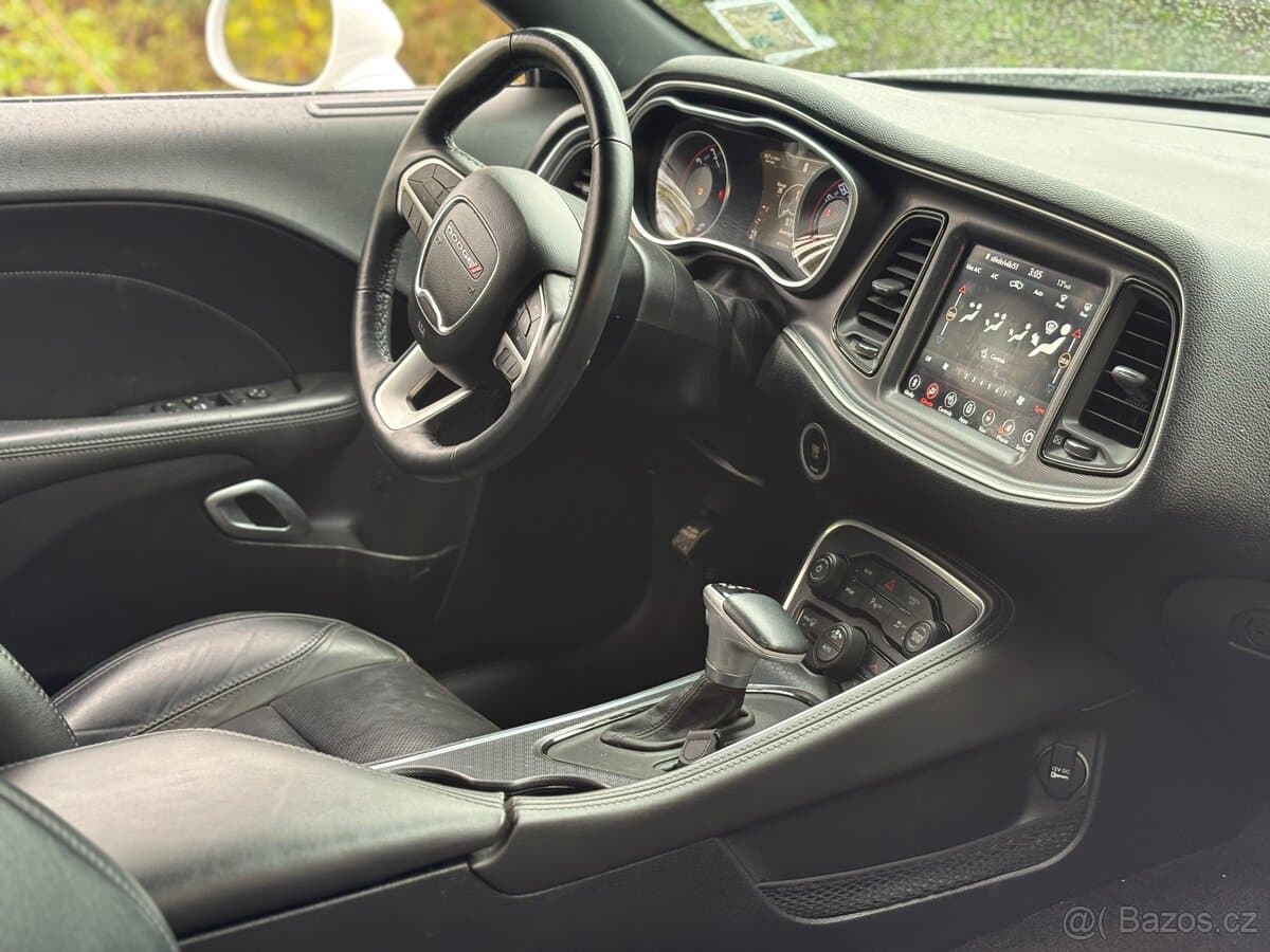 2018 Dodge CHALLENGER - 15