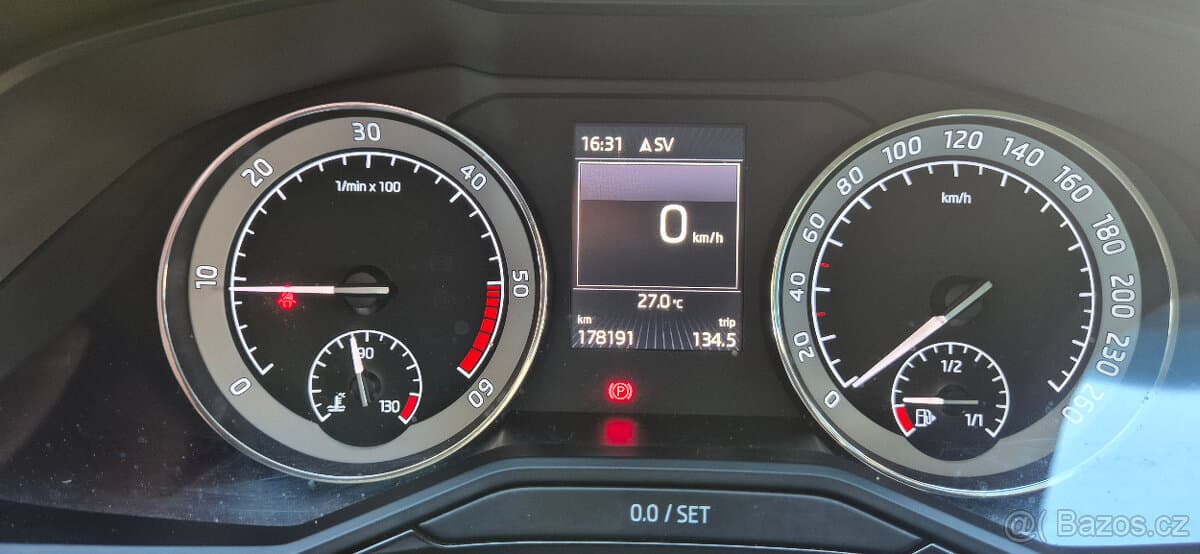 2016 Škoda SUPERB - 15