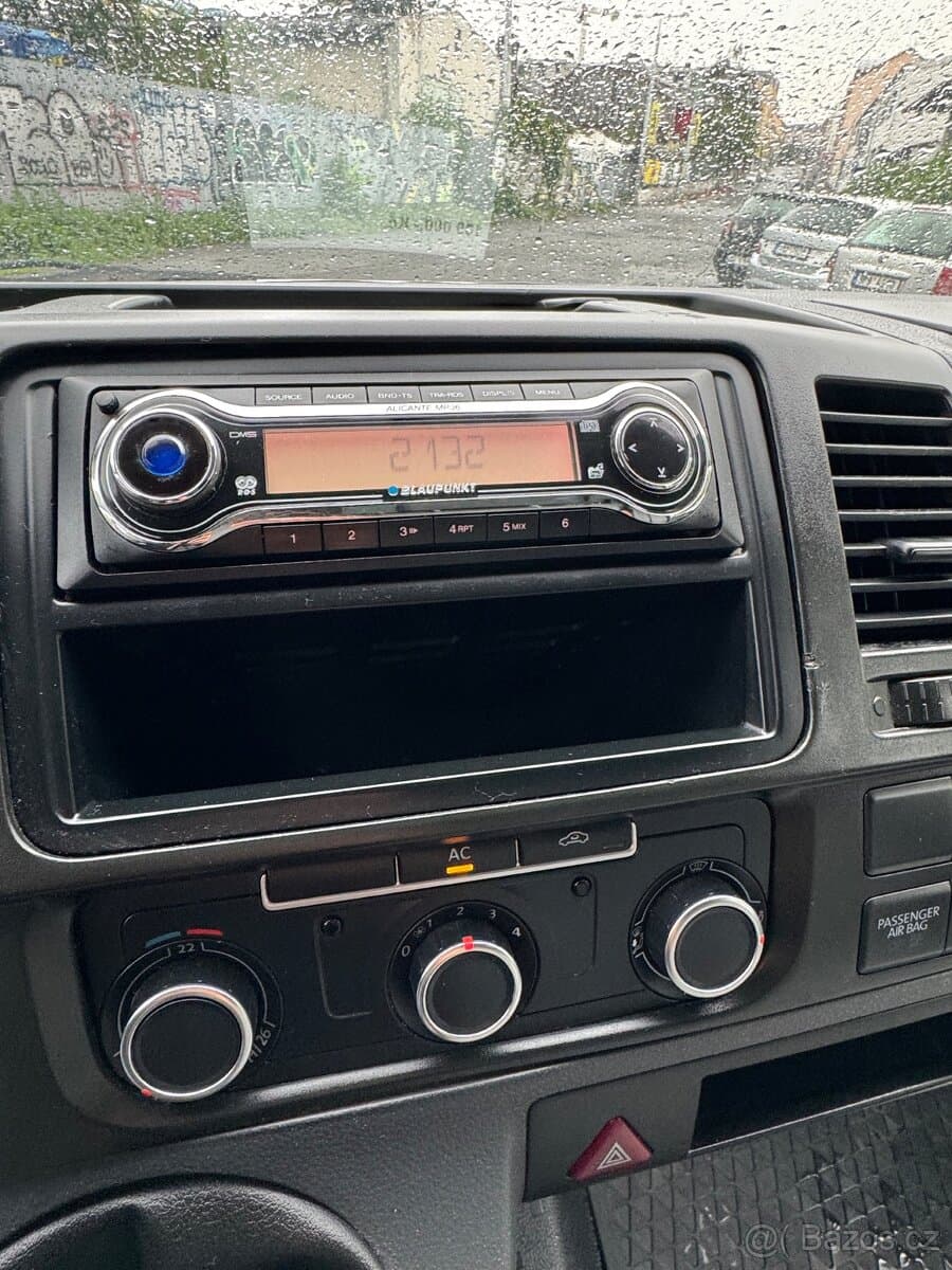 2011 Volkswagen TRANSPORTER - 15