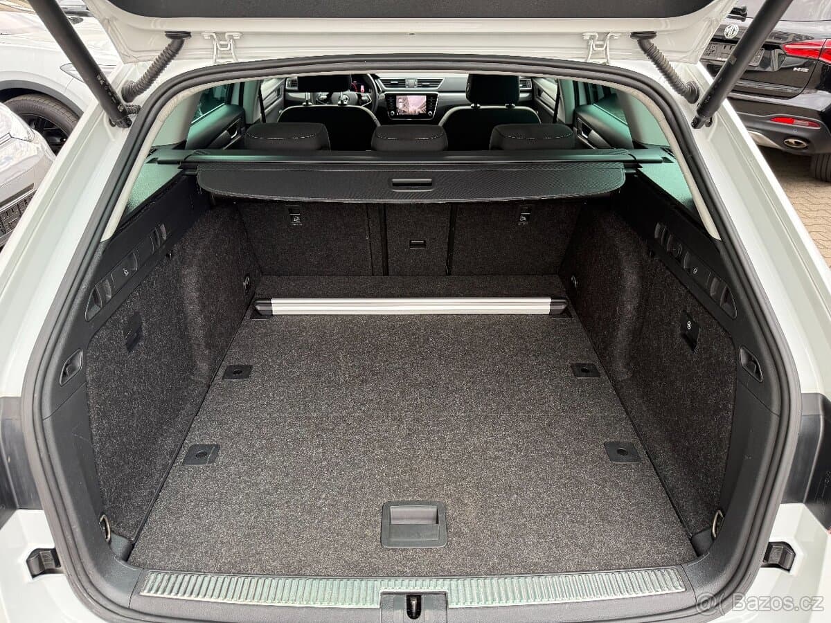 2021 Škoda SUPERB - 15