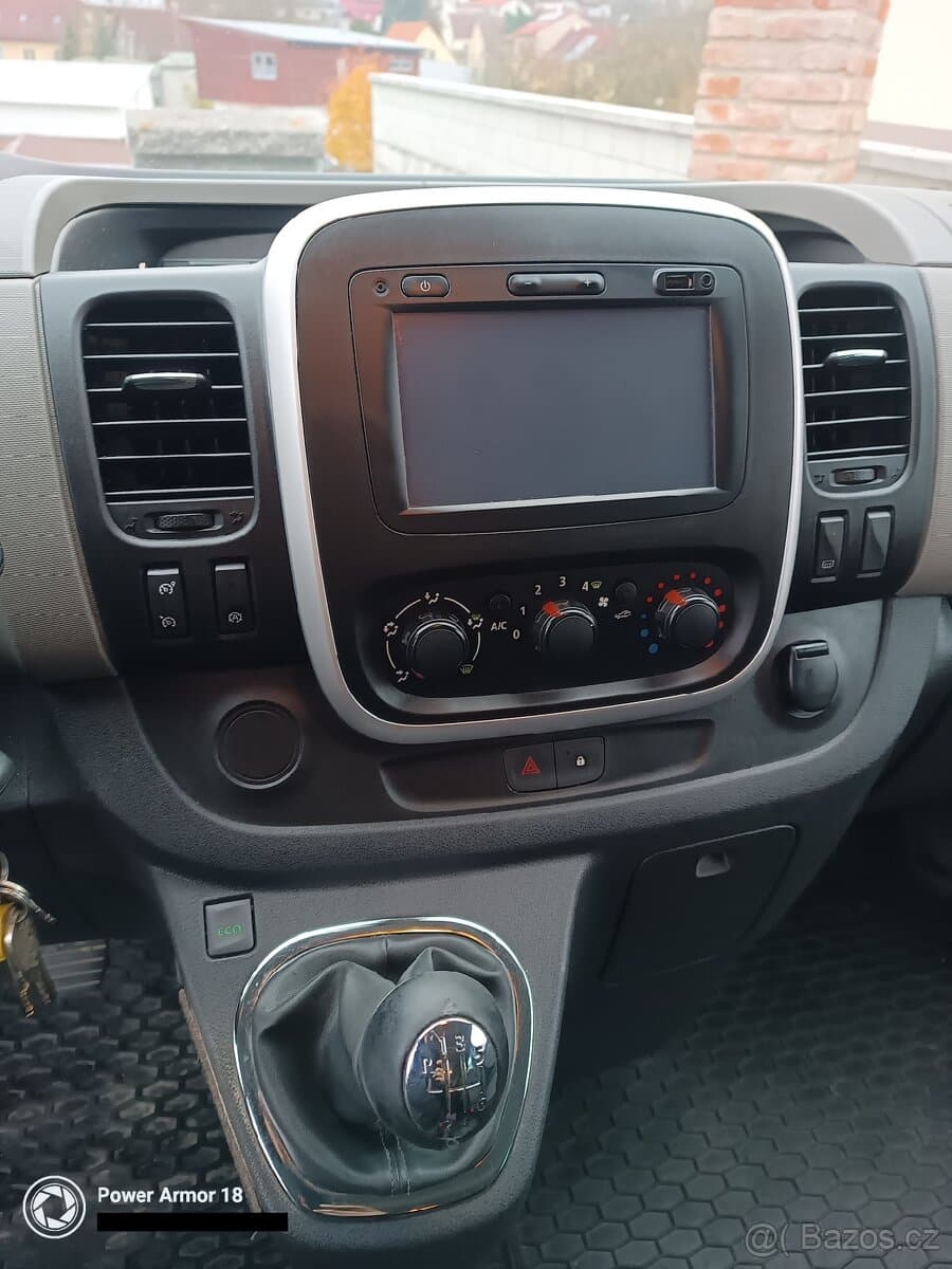 Renault TRAFIC - 15