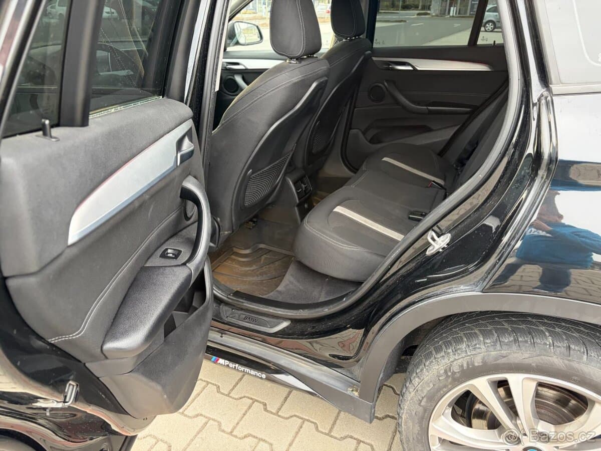 2015 BMW X1 - 15
