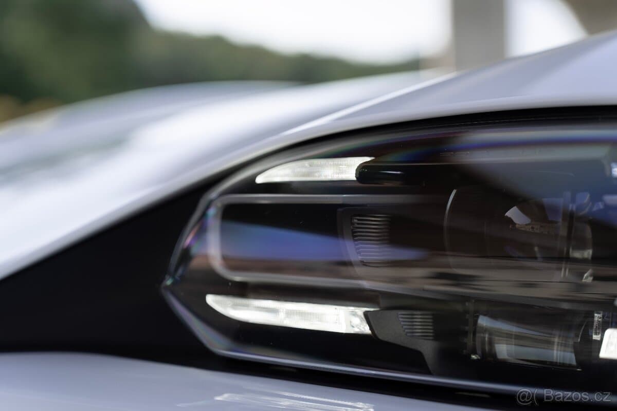 2023 Porsche TAYCAN - 15