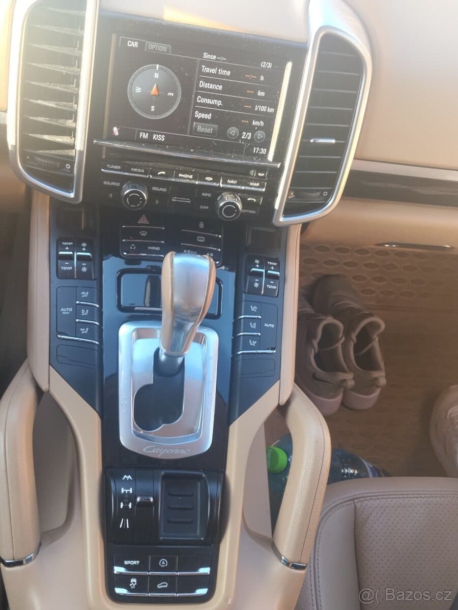 2013 Porsche CAYENNE - 15