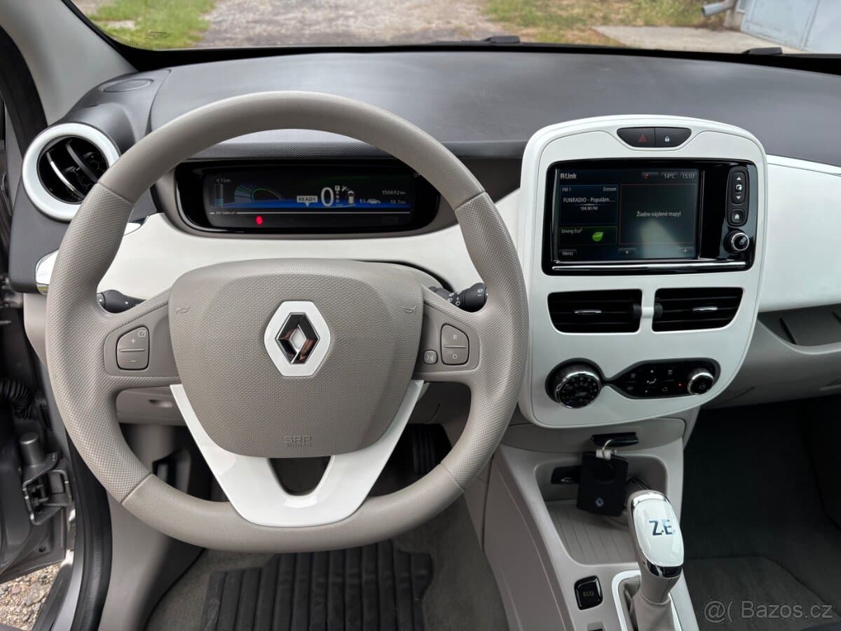 2015 Renault ZOE - 15