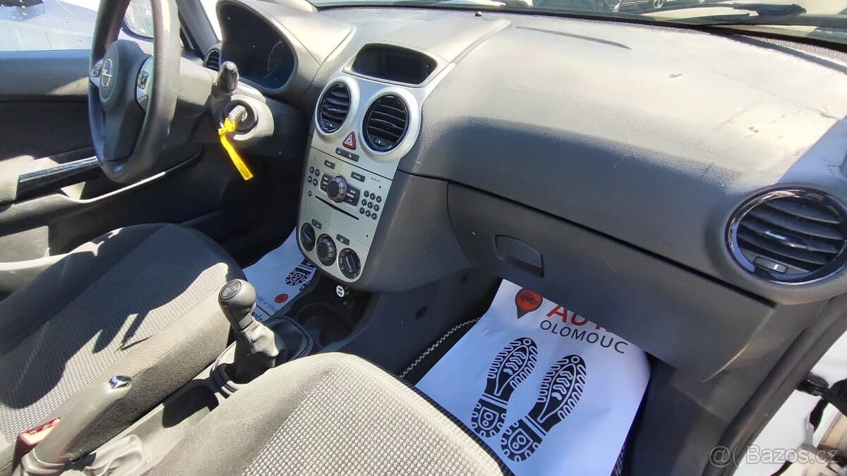 2013 Opel CORSA - 15