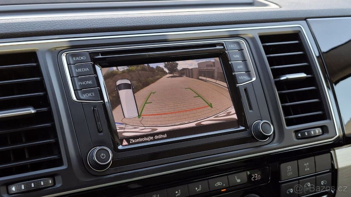 2018 Volkswagen MULTIVAN - 15