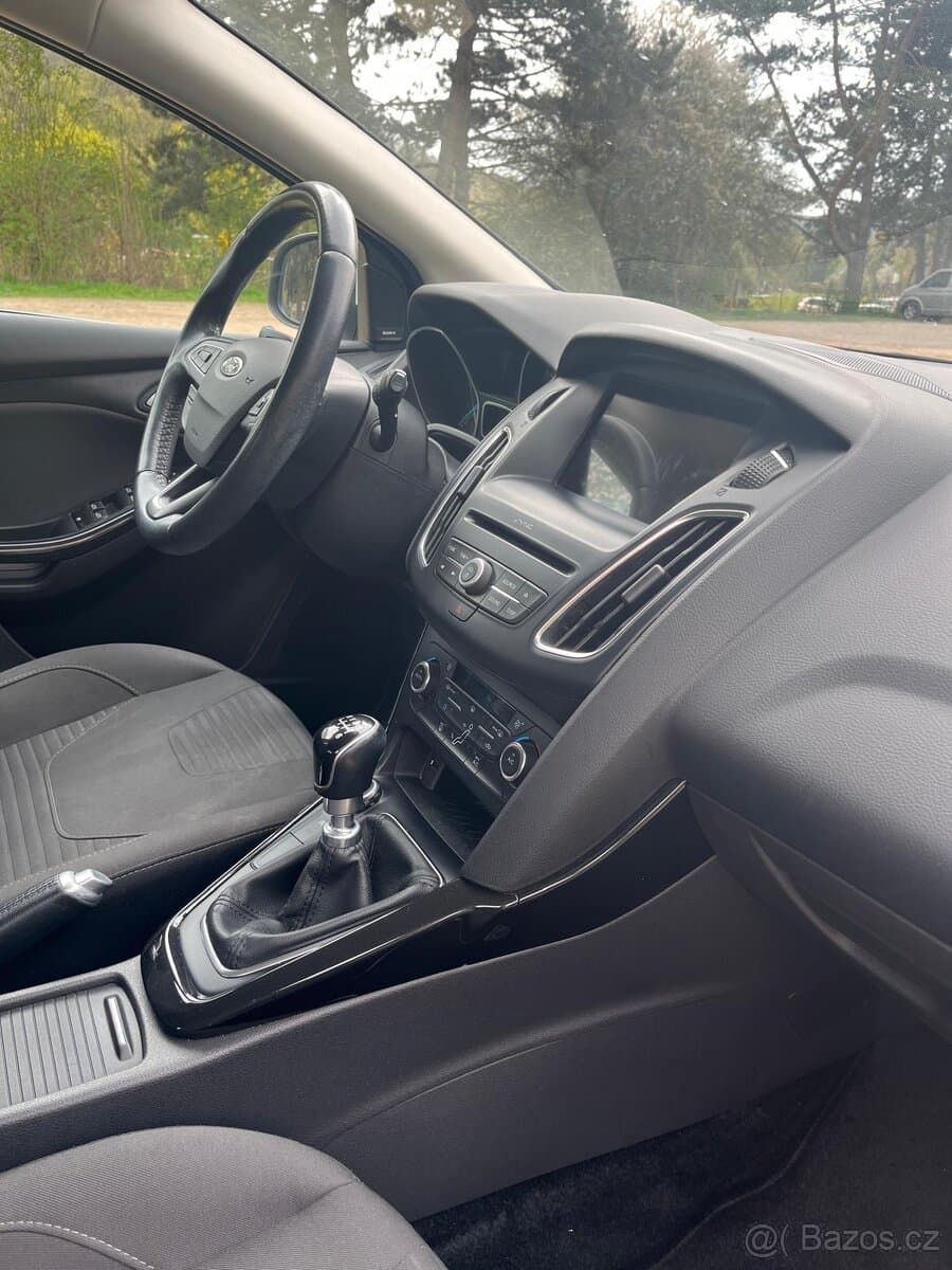 Ford FOCUS - 15