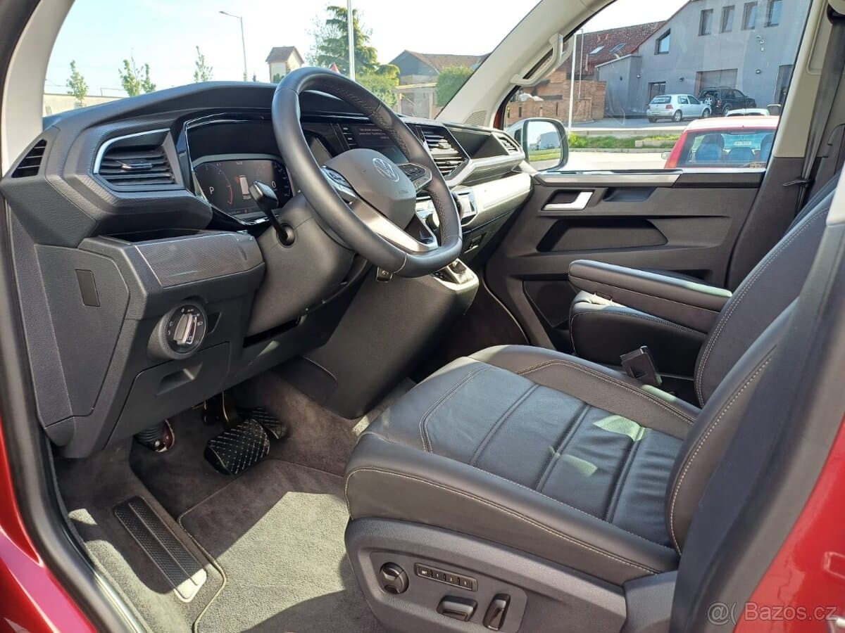 Volkswagen MULTIVAN - 15