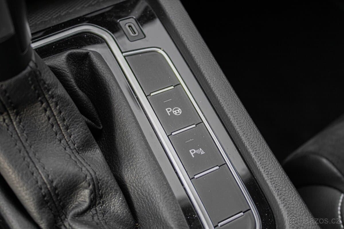 2020 Volkswagen PASSAT - 15