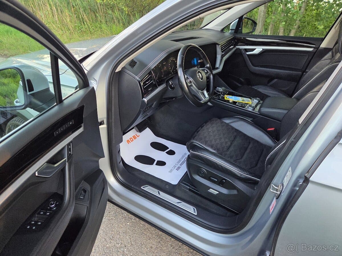 2018 Volkswagen TOUAREG - 15