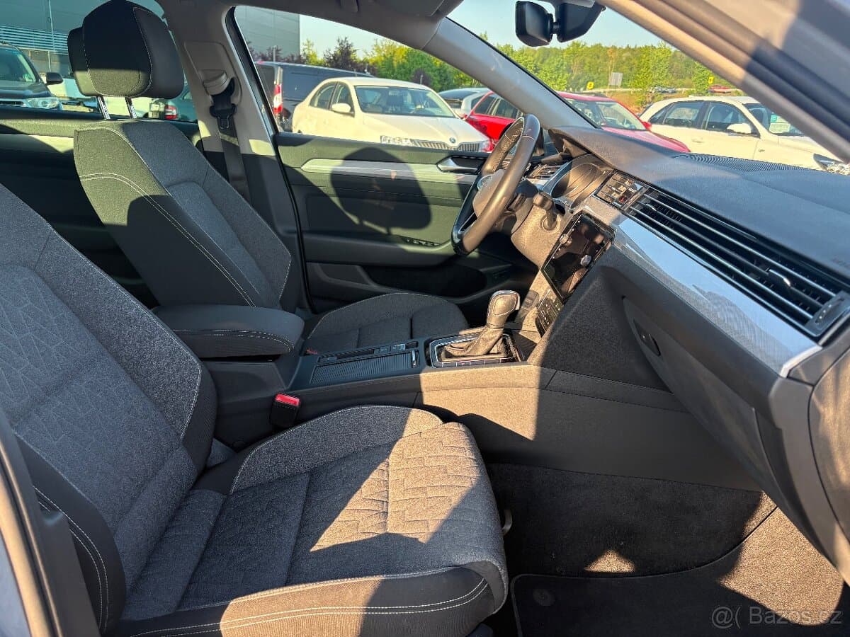 2022 Volkswagen PASSAT - 15