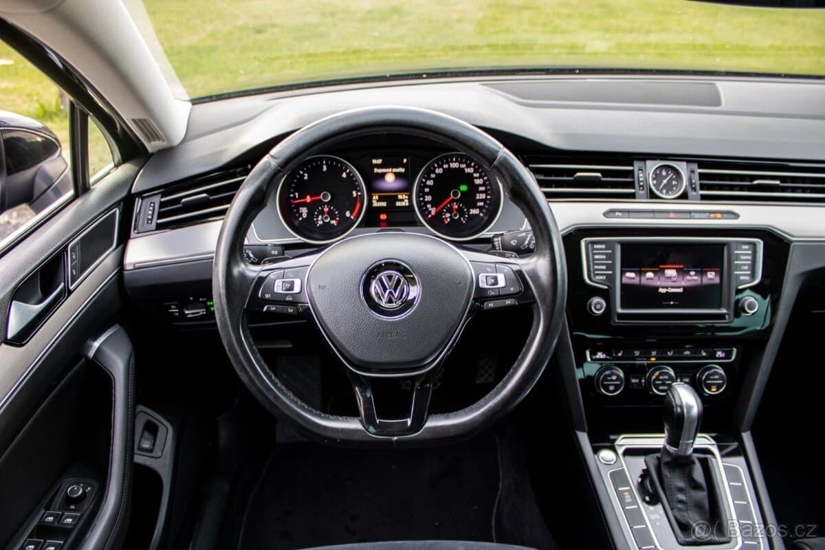 2016 Volkswagen PASSAT - 15