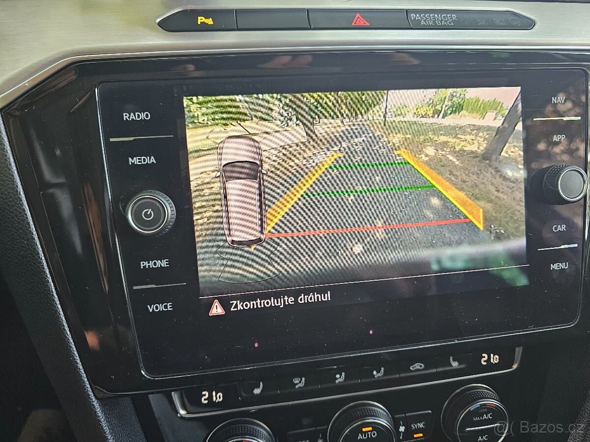 2018 Volkswagen PASSAT - 15
