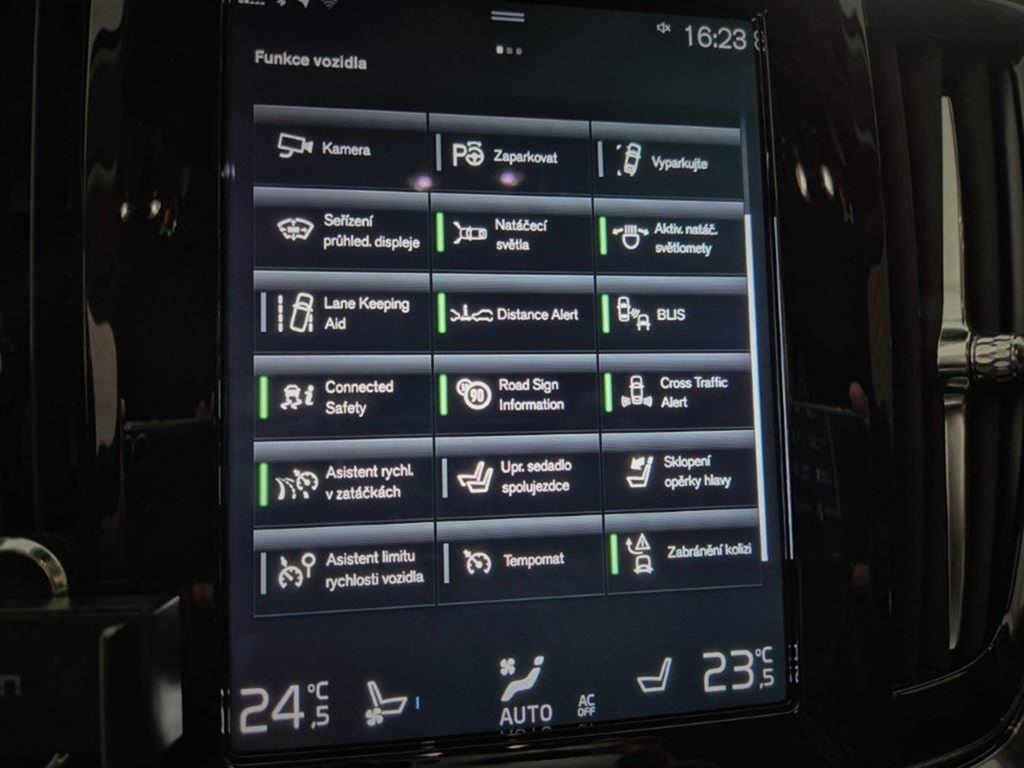 2020 Volvo V90 - 15