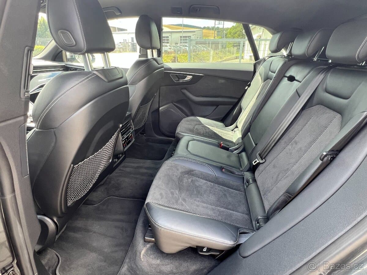 2020 Audi Q8 - 15