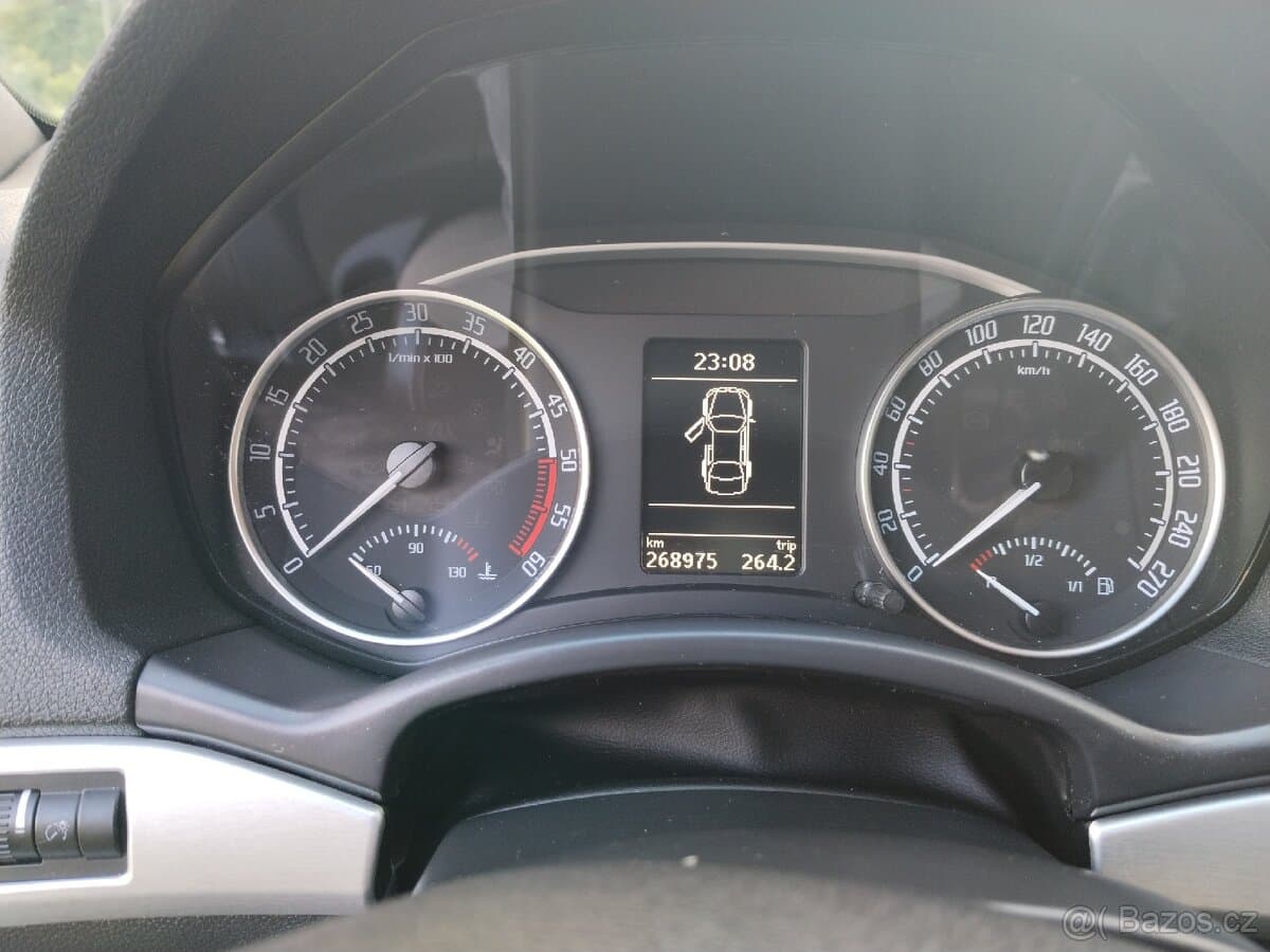 Škoda OCTAVIA - 15