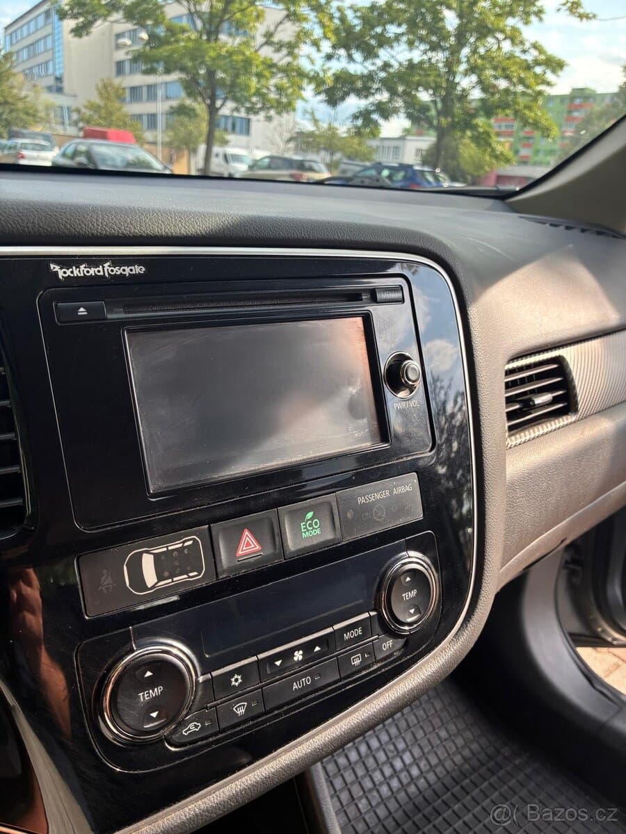2014 Mitsubishi OUTLANDER - 15