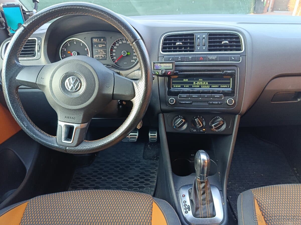 2012 Volkswagen POLO - 15
