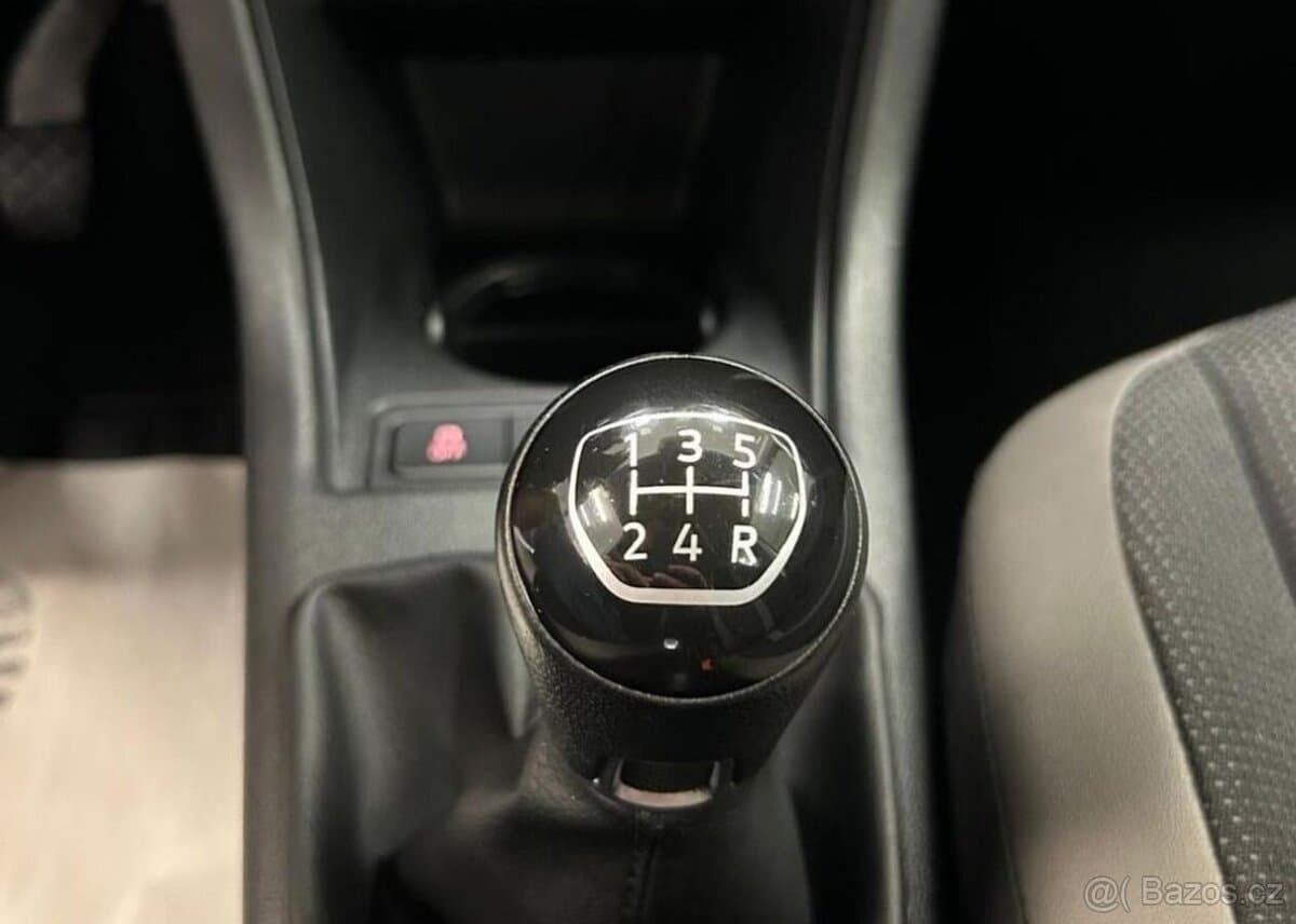 2017 Volkswagen UP! - 15