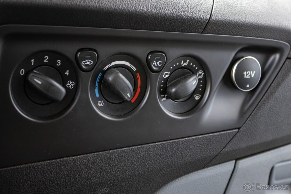 2015 Ford TRANSIT - 15