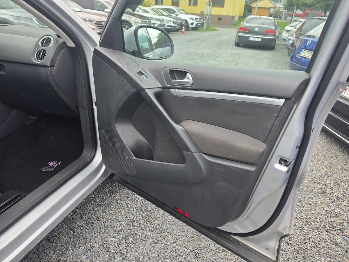2012 Volkswagen TIGUAN - 15
